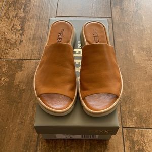 The FLEXX Shore Thing leather sandal cognac 7 M